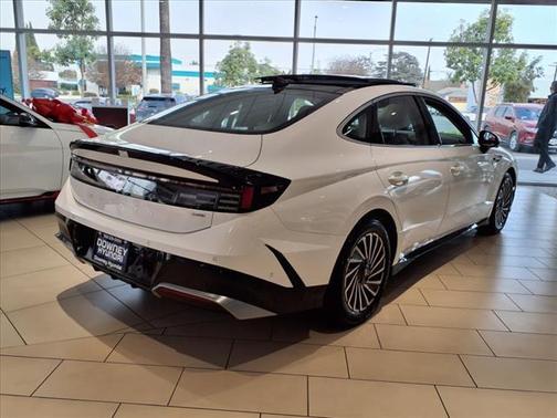 2025 Hyundai SONATA Hybrid Limited