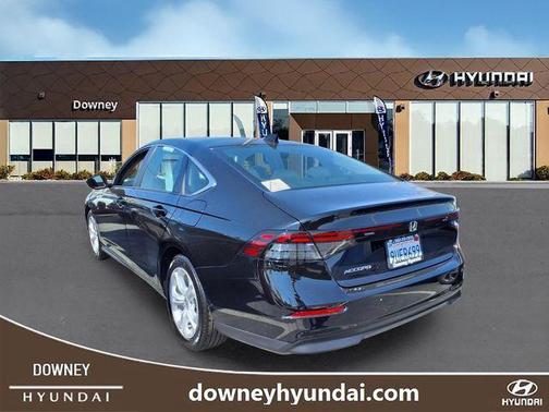 Crystal Black Pearl 2025 Honda Accord LX 1.5T