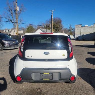 2016 Kia Soul Base