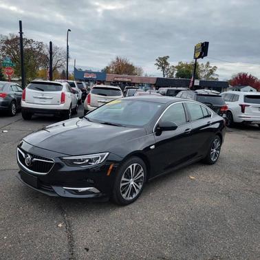 2019 Buick Regal Sportback AWD Essence