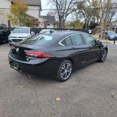 2019 Buick Regal Sportback AWD Essence