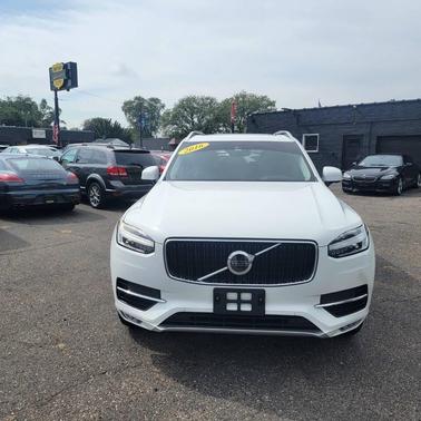 2016 Volvo XC90 T6 Momentum