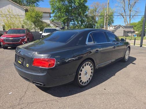 Silverlake Metallic 2014 Bentley Flying Spur Base