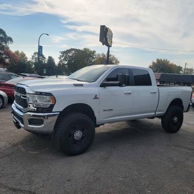 2022 RAM 2500 Big Horn Crew Cab 4x4 6'4' Box