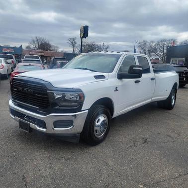 2024 RAM 3500 Tradesman Crew Cab 4x2 8' Box