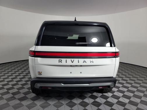 2023 Rivian R1S Adventure