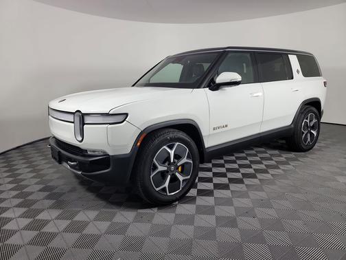 2023 Rivian R1S Adventure