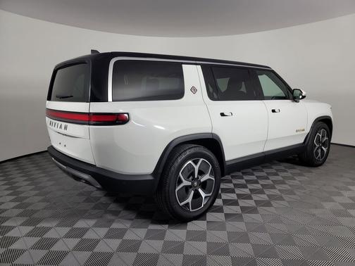 2023 Rivian R1S Adventure