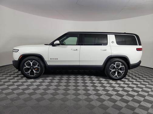 2023 Rivian R1S Adventure