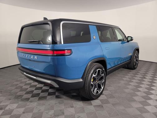 2023 Rivian R1S Adventure