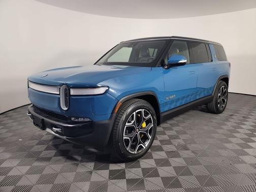 2023 Rivian R1S Adventure