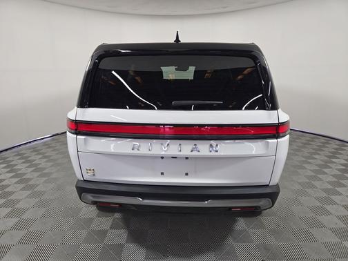 2022 Rivian R1S Launch Edition