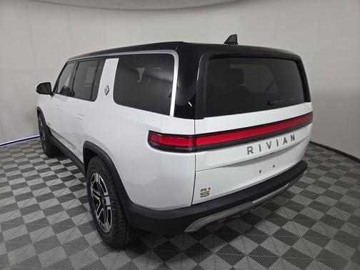 2022 Rivian R1S Launch Edition
