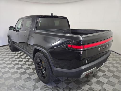 2024 Rivian R1T Adventure Package