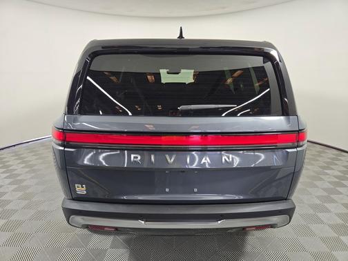 2024 Rivian R1S Adventure Quad Motor Large Pack