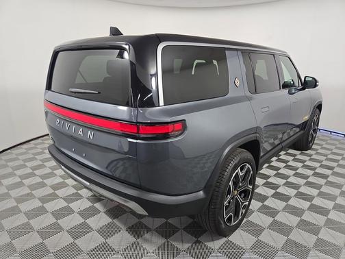 2024 Rivian R1S Adventure Quad Motor Large Pack