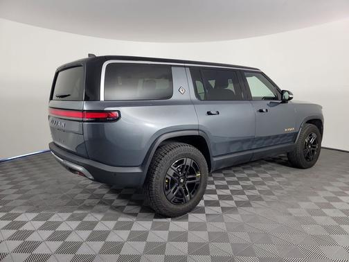 2023 Rivian R1S Adventure