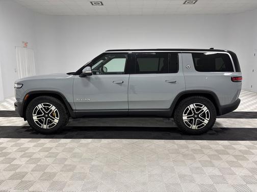 2022 Rivian R1S Launch Edition