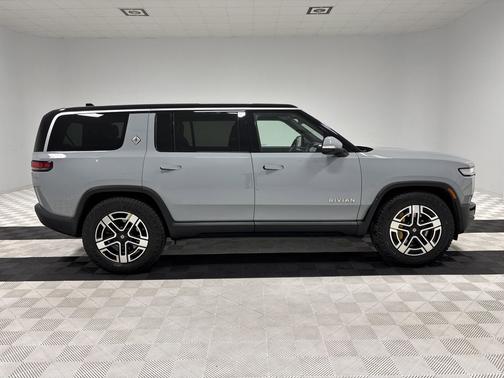 2022 Rivian R1S Launch Edition