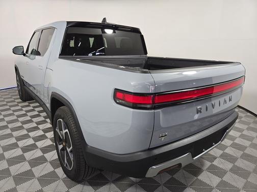 2024 Rivian R1T Adventure Package