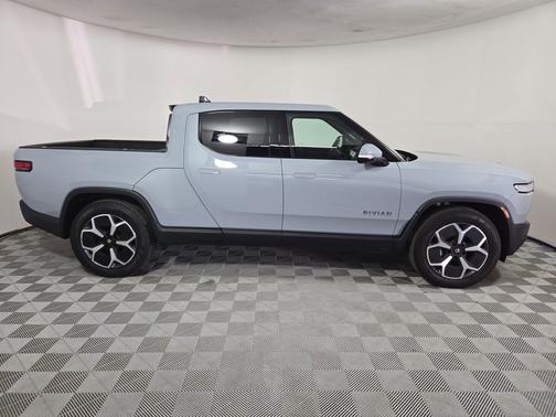 2024 Rivian R1T Adventure Package