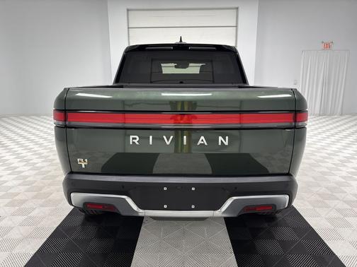 2022 Rivian R1T Adventure
