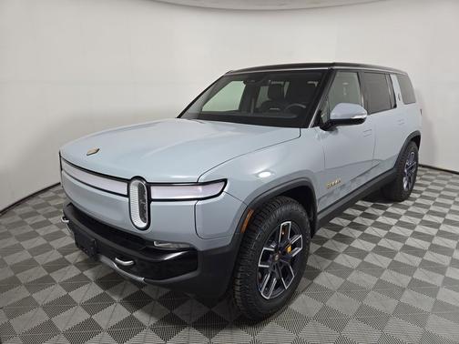 Limestone 2023 Rivian R1S Adventure