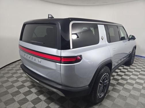 2025 Rivian R1S Adventure trim