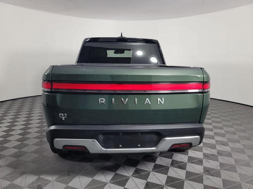 Forest Green paint 2025 Rivian R1T Adventure trim