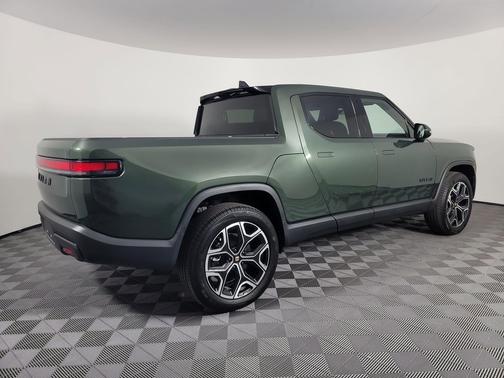 2025 Rivian R1T Adventure trim
