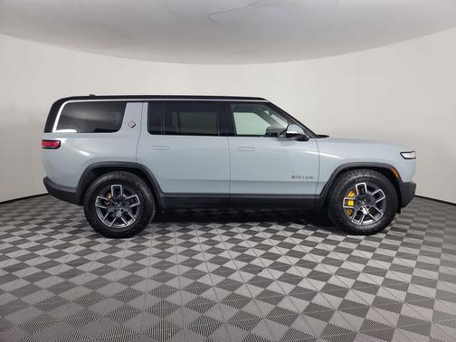 2023 Rivian R1S Adventure