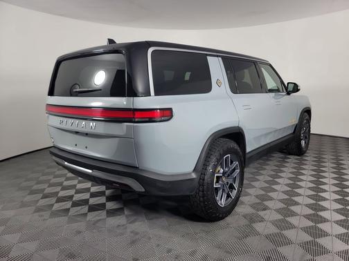 2023 Rivian R1S Adventure
