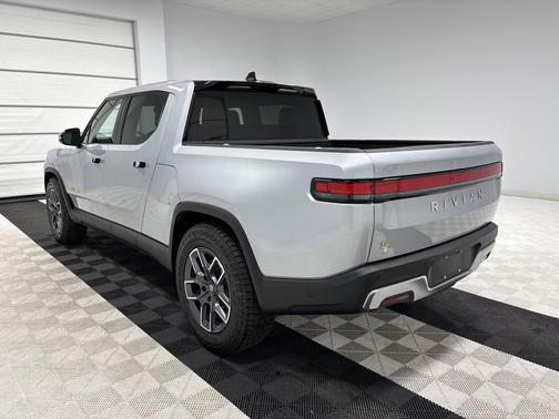 2023 Rivian R1T Adventure Quad Motor Large Pack