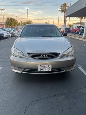 2005 Toyota Camry LE