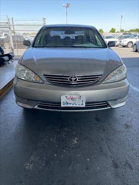 2005 Toyota Camry LE