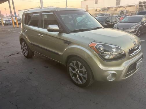 2012 Kia Soul +