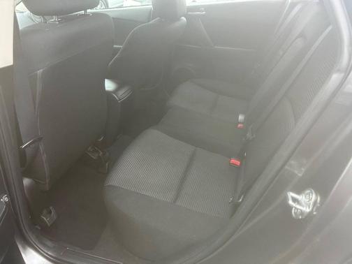 2013 Mazda Mazda3 i Touring