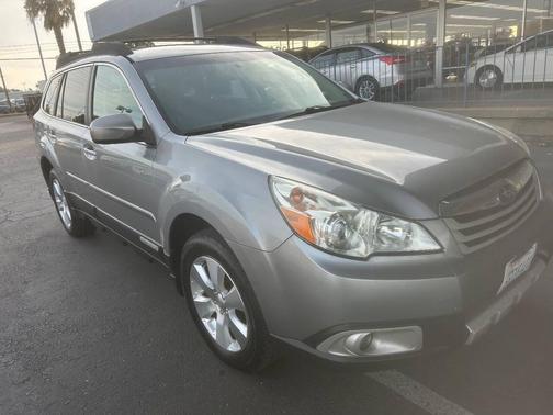 2011 Subaru Outback 3.6 R Limited