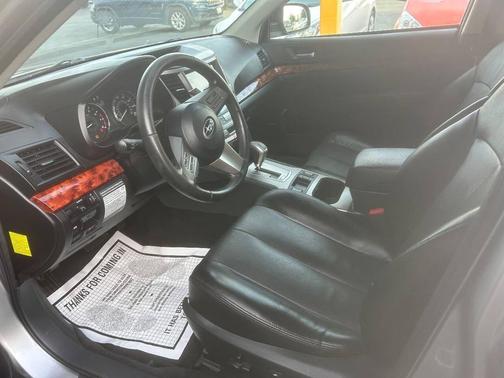 2011 Subaru Outback 3.6 R Limited