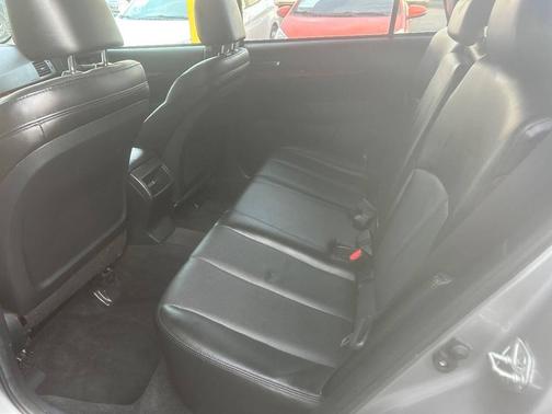 2011 Subaru Outback 3.6 R Limited