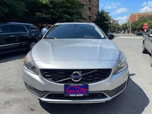 2015 Volvo V60 Cross Country T5