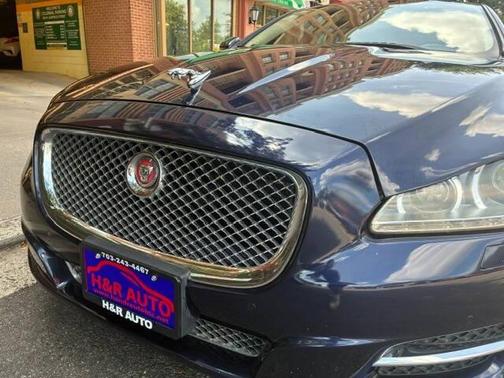 2014 Jaguar XJ Base
