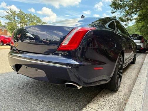 2014 Jaguar XJ Base