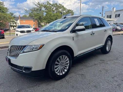 2013 Lincoln MKX Base
