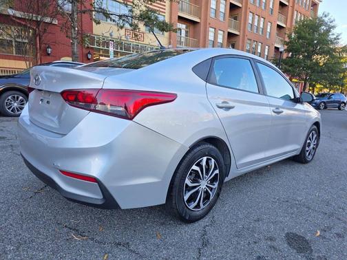 2018 Hyundai Accent SE