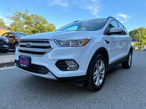 White 2018 Ford Escape SE