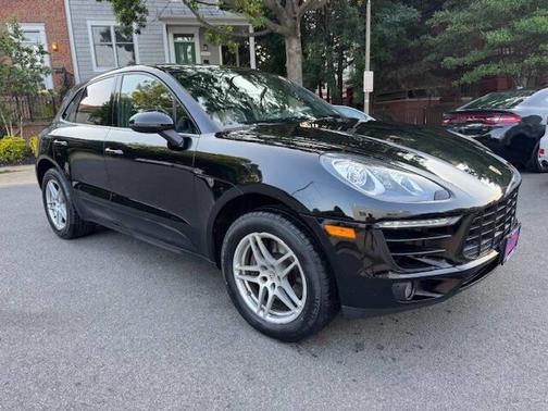 2017 Porsche Macan Base