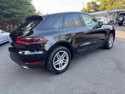 2017 Porsche Macan Base
