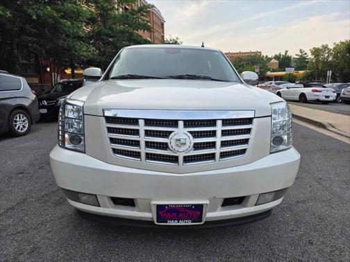 2011 Cadillac Escalade Luxury