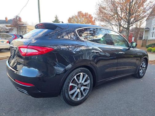 2019 Maserati Levante S